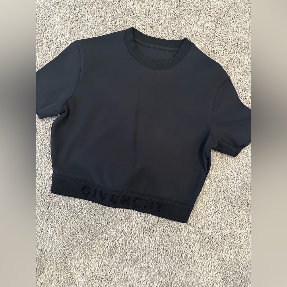 GIVENCHY
Cropped Jacquard Logo Band Top